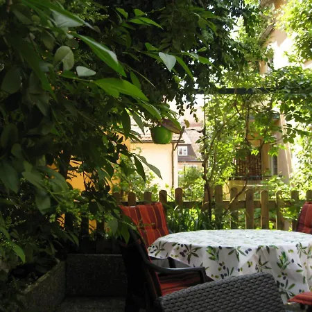 Moeve Garni Szálloda 3*