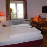 Moeve Garni Hotel 3*