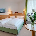 Hotel Moeve Garni 3*