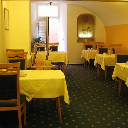 Hotel Moeve Garni
