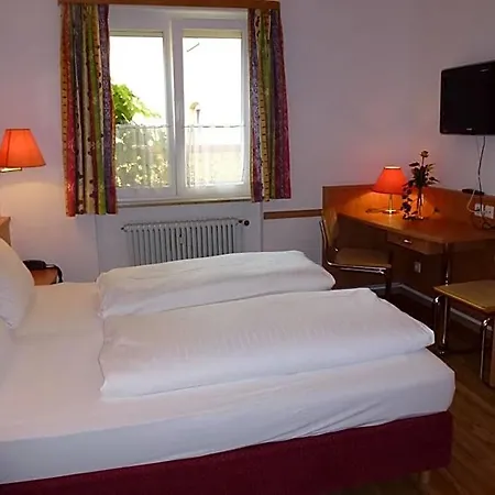 Otel Moeve Garni 3*