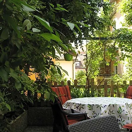 Otel Moeve Garni 3*