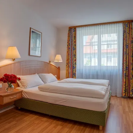 Hotel Moeve Garni 3*